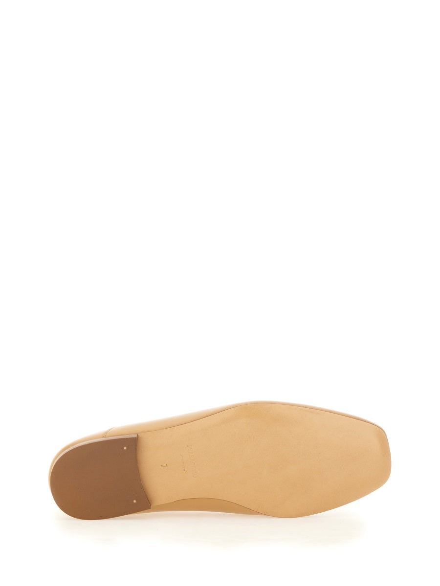 Ferragamo Scarpe Basse - Beige | Wanan Luxury