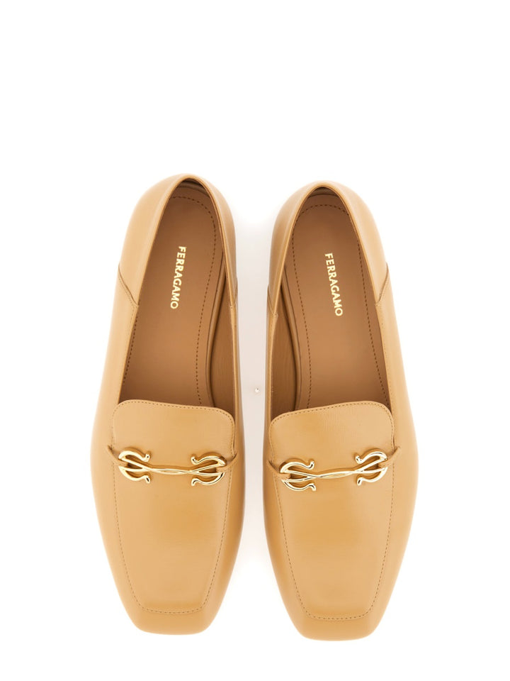 Ferragamo Scarpe Basse - Beige | Wanan Luxury