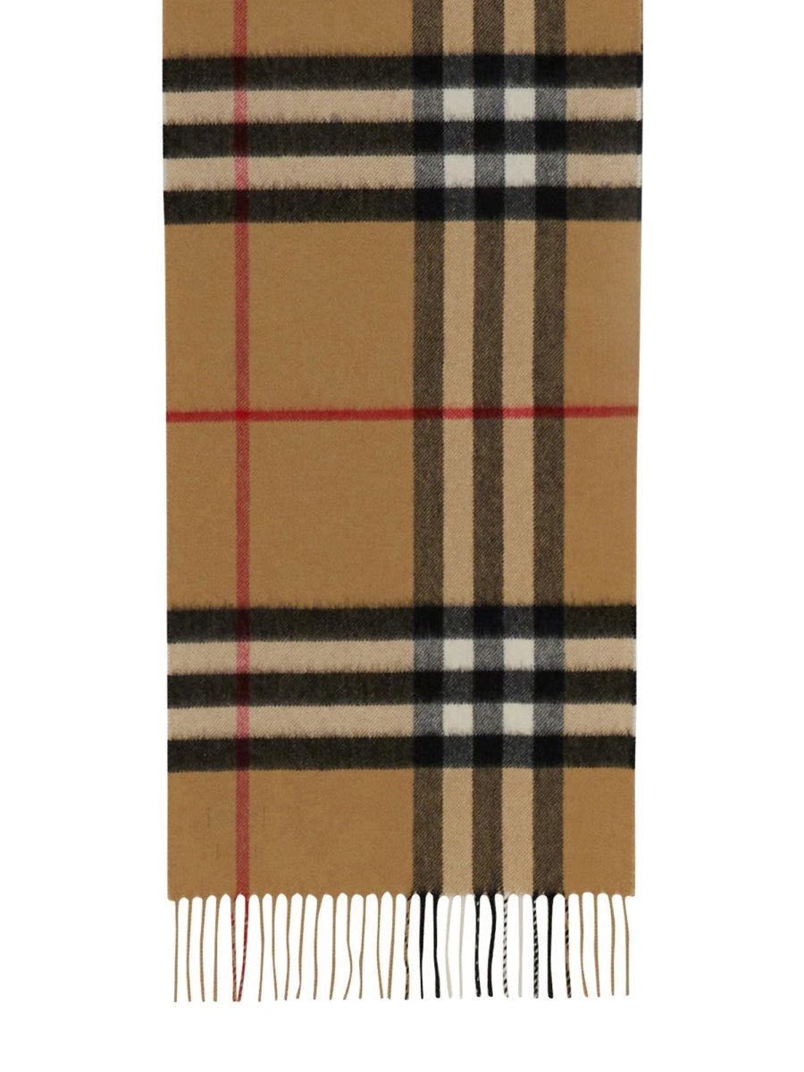 Burberry Sciarpe e Guanti - Multicolour | 30f949a77cbf1efb7bb35ab9327f9cd40b29da3c