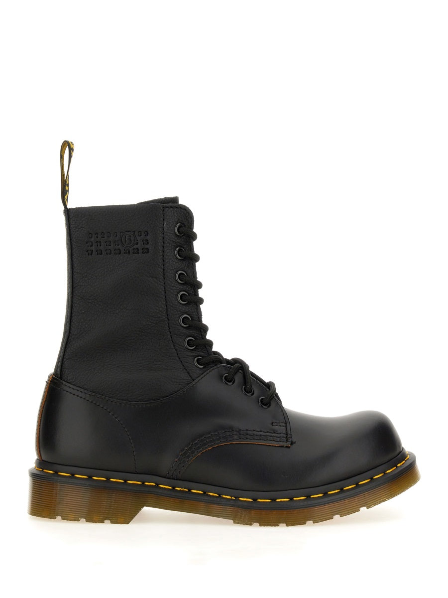 MM6 x Dr. Martens Stivali - Nero | Wanan Luxury