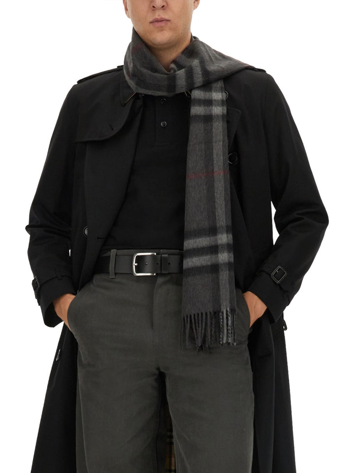 Burberry Sciarpe e Guanti - Black | 9d219cc6d1640a764451e68c37da563551fbca90