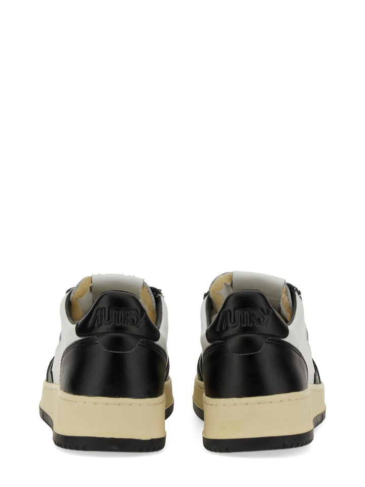 Autry Sneakers - Black | d65539fb2658cda64697f28923347bedd07c3d66