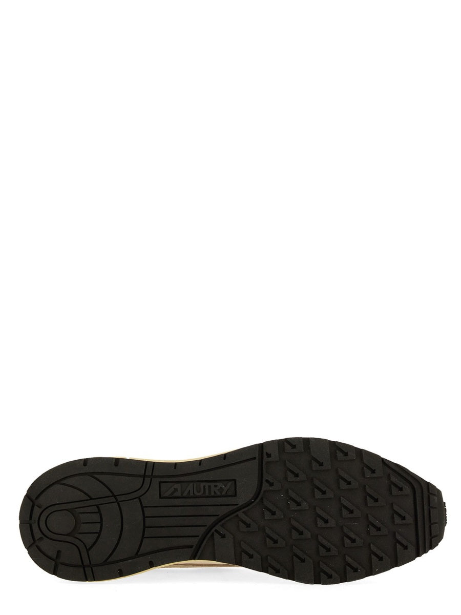 Autry Sneakers - White | a9bc7d8ced7a68e57e0db32defcc7f9de3943785
