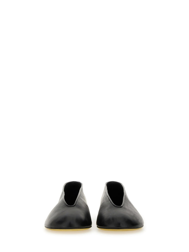 Moschino Scarpe Basse - Nero | Wanan Luxury