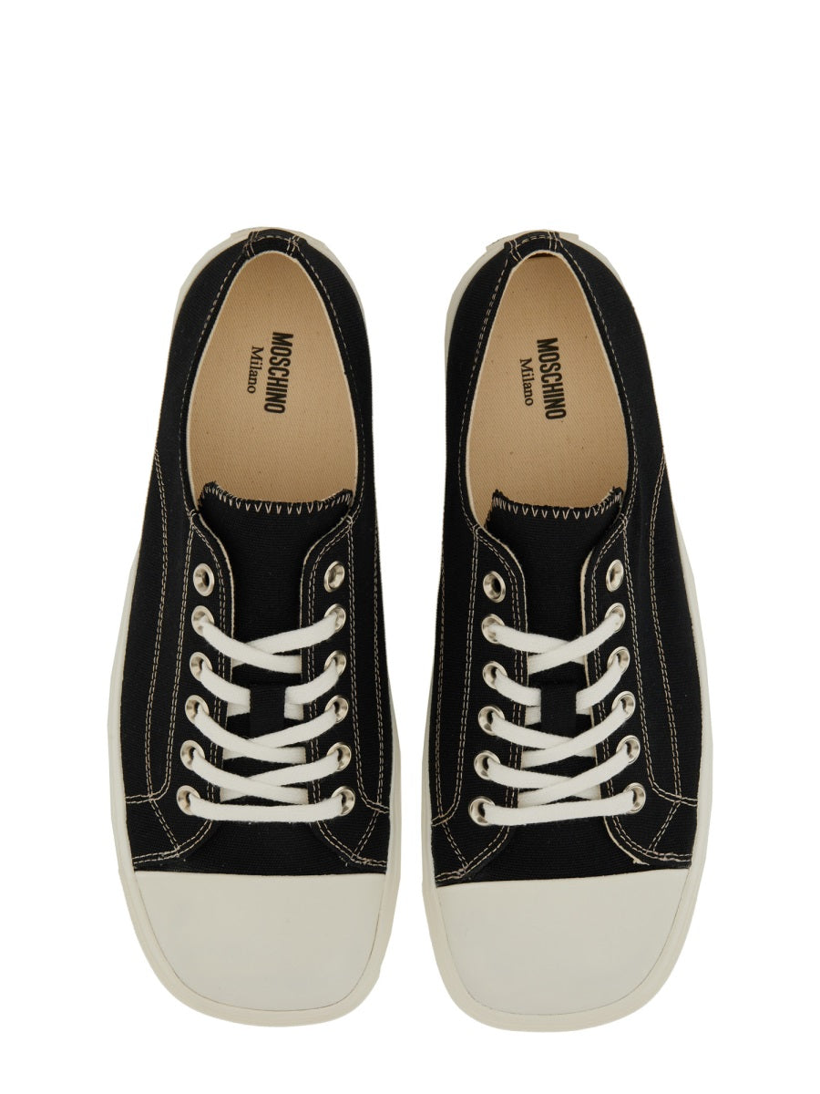 Moschino Sneakers - Nero | Wanan Luxury