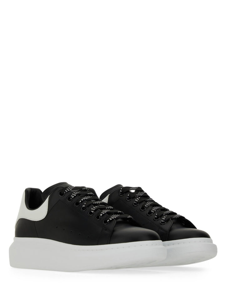 Alexander McQueen Sneakers - Nero | Wanan Luxury
