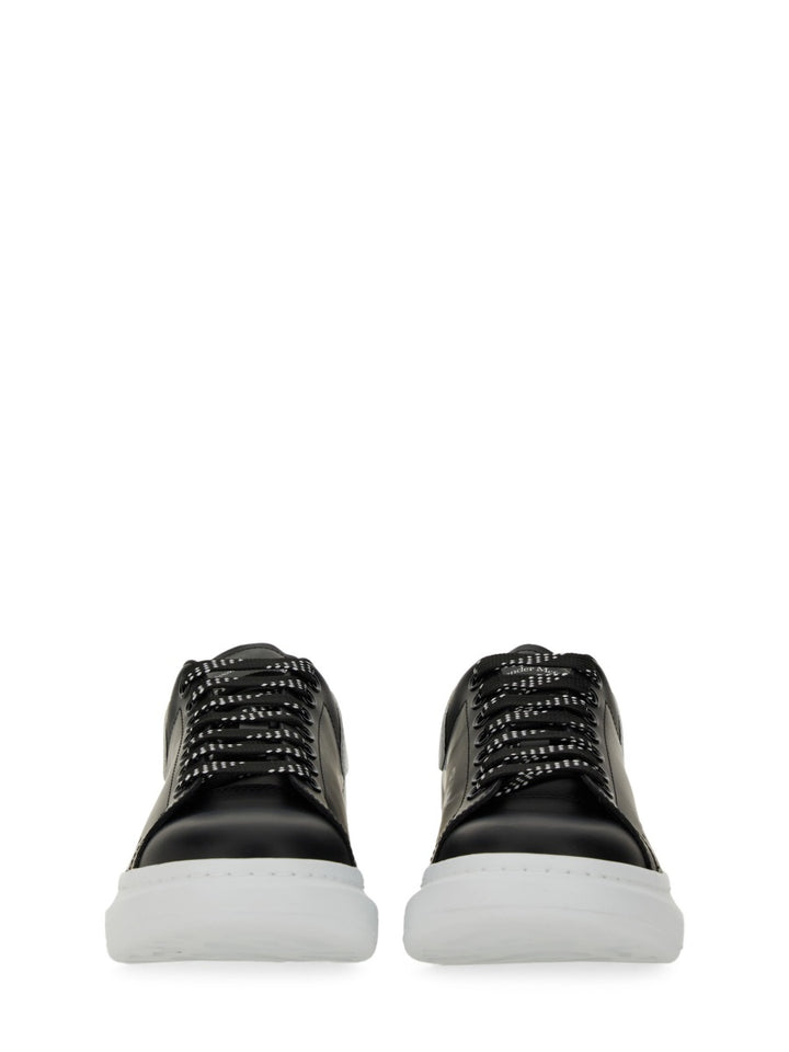 Alexander McQueen Sneakers - Nero | Wanan Luxury