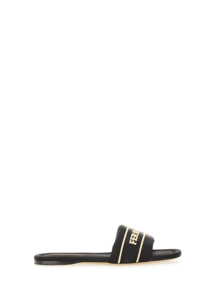 Ferragamo Sandali - Nero | Wanan Luxury
