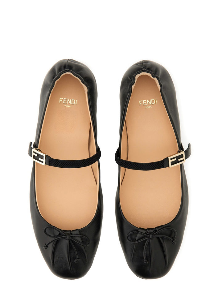 Fendi Scarpe Basse - Nero | Wanan Luxury