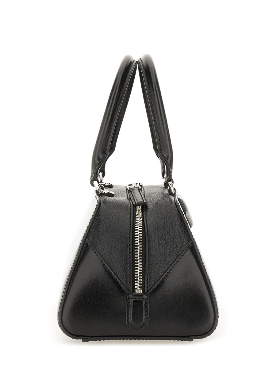 Givenchy Borse a Spalla e Tracolla - Black | 6b644e9699b166a7fb1ea97aa138bbe0a3bc1afd