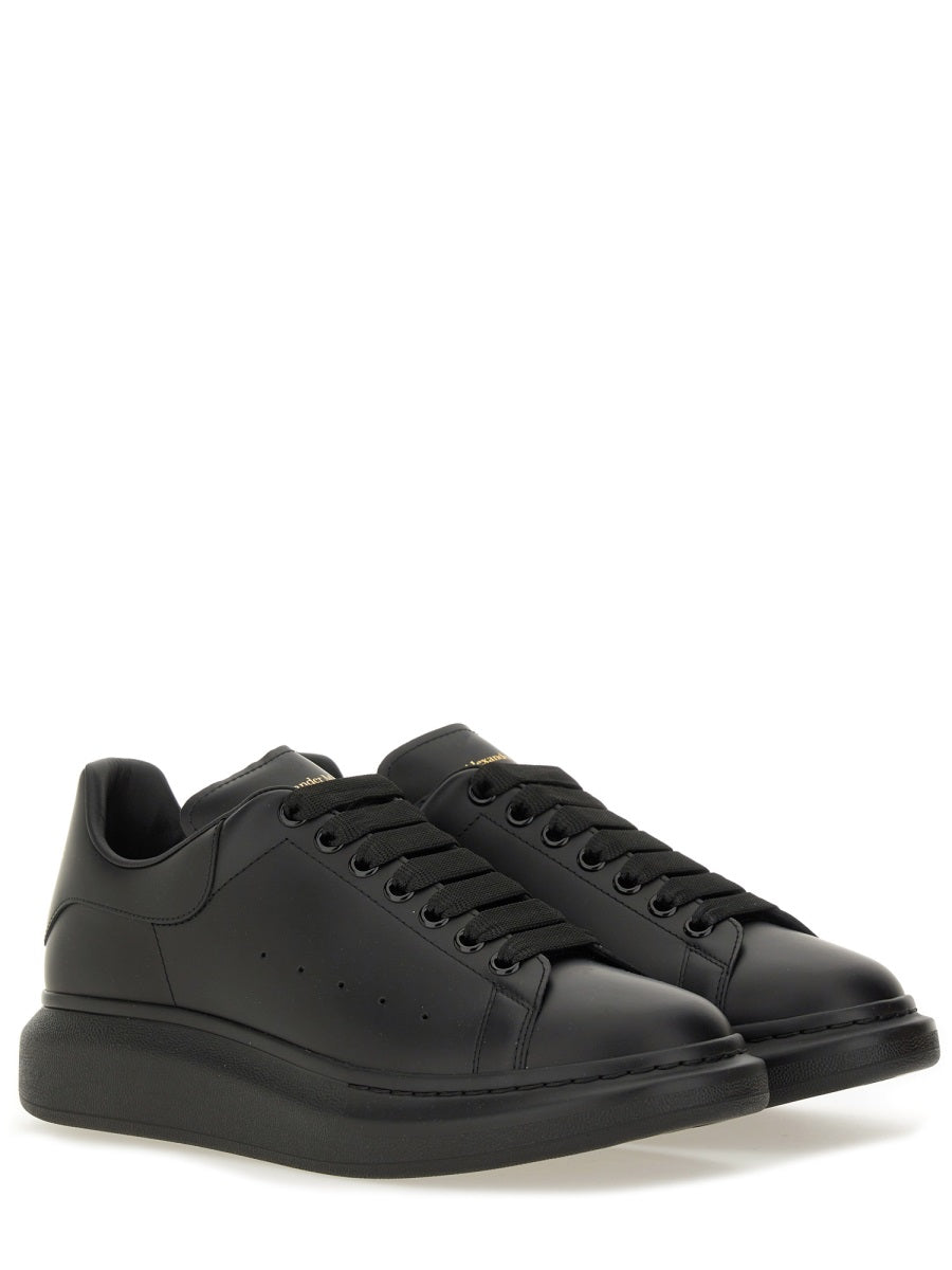 Alexander McQueen Sneakers - Nero | Wanan Luxury