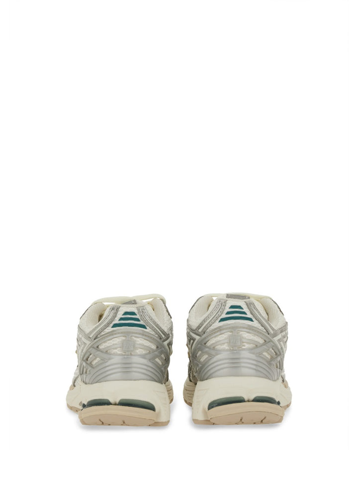New Balance Sneakers - Argento | Wanan Luxury
