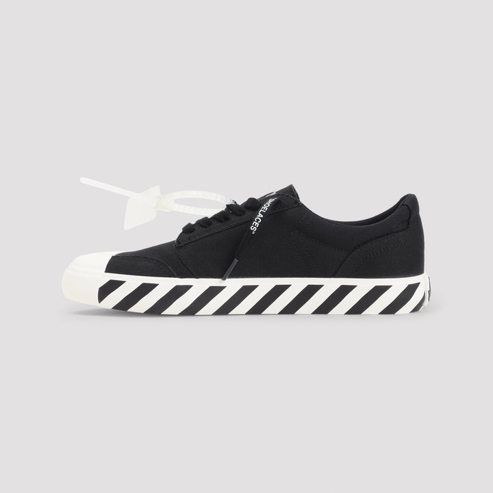 Off-White Sneakers - Nero | a31c5326cb8c4a34a36c9c4108a2ec1a29fc9cec