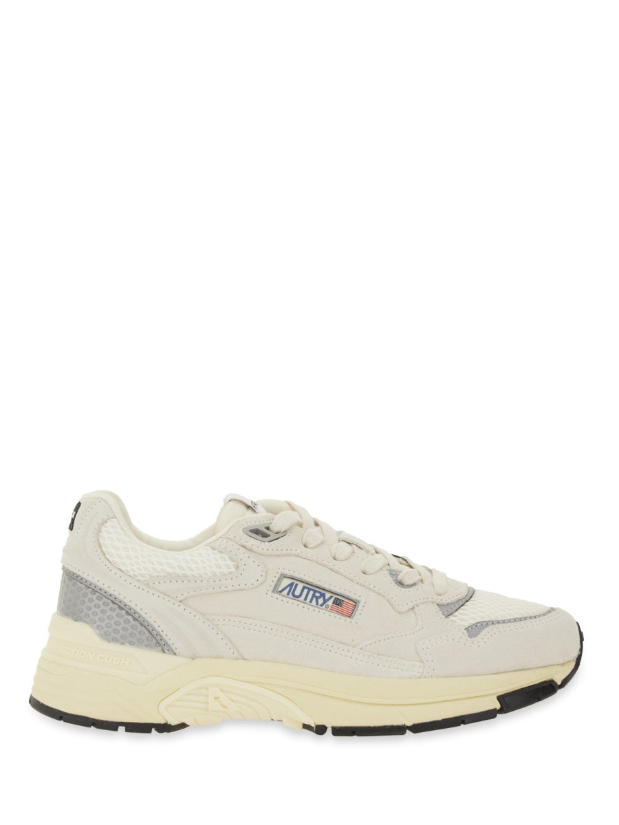 Autry Sneakers - Ivory | 56b4c7cfb48adc3e759428677f79a5fd148288d3