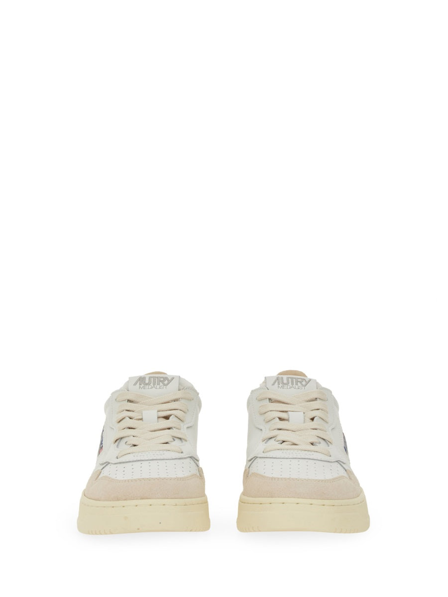 Autry Sneakers - White | 2748e4294f7715e657eb42d5fd4e946cfeb93927