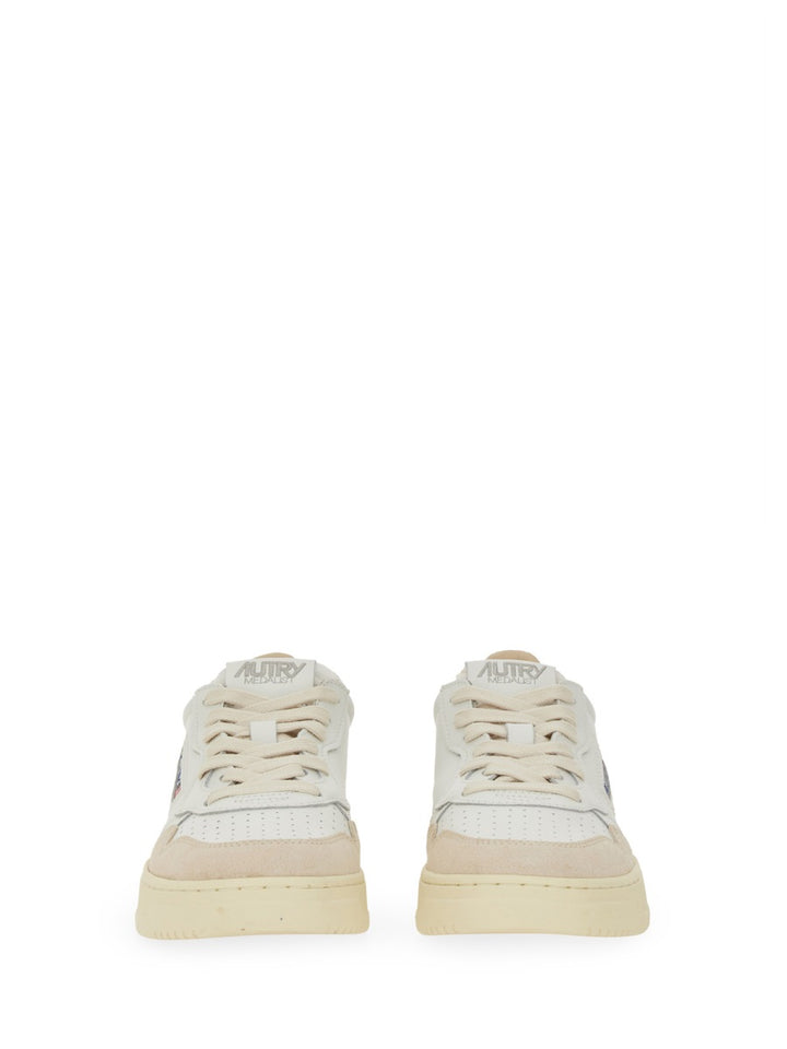 Autry Sneakers - White | 2748e4294f7715e657eb42d5fd4e946cfeb93927