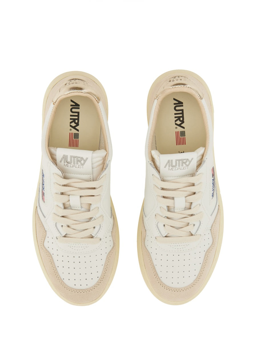 Autry Sneakers - White | 49254112be7e4ef63b372d24543b551ad74c5b97