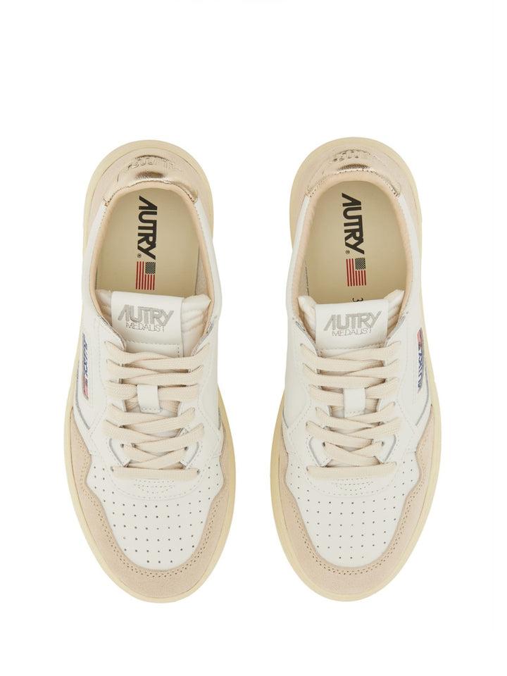 Autry Sneakers - White | 49254112be7e4ef63b372d24543b551ad74c5b97