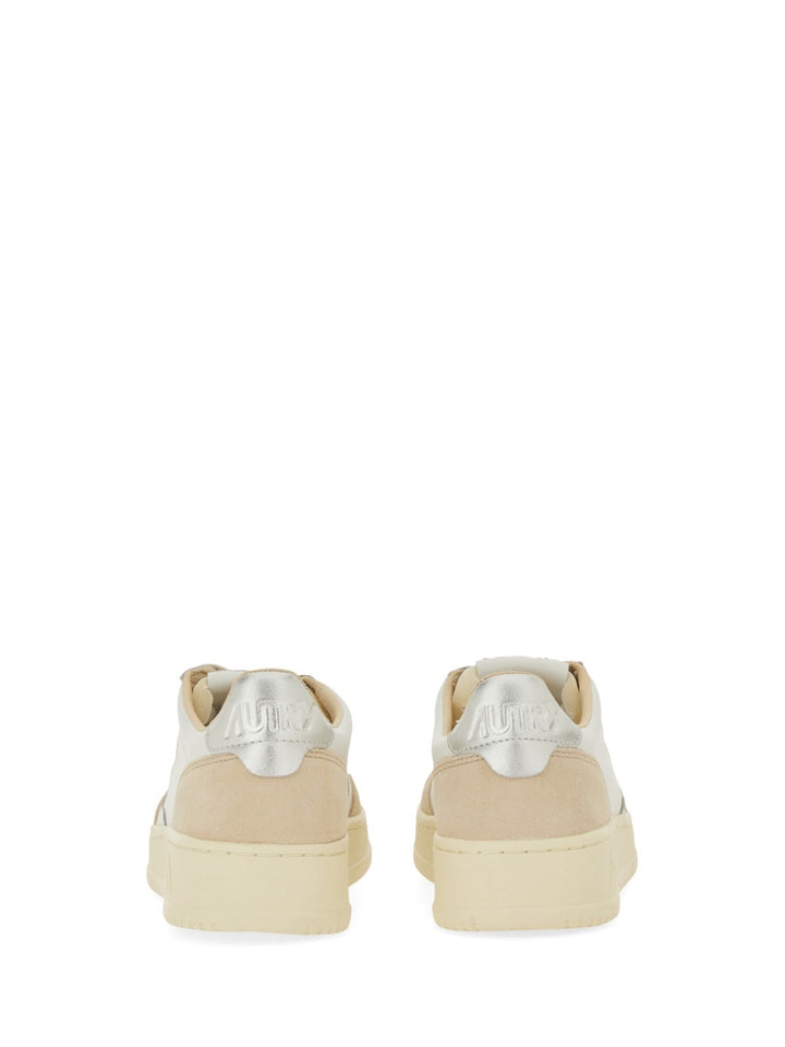 Autry Sneakers - White | 79ebad4fa76bdd8fe88f6e005d35cb8a19c6925a