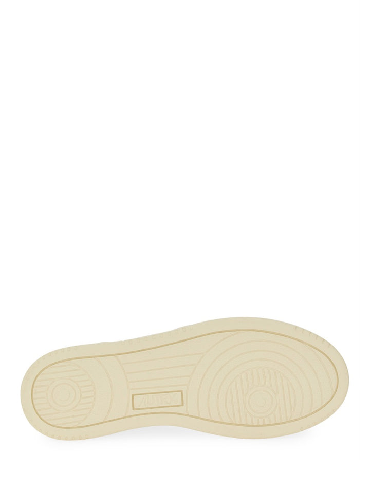 Autry Sneakers - White | af26a9634c2ae00e73c1bc065fdd0c60859164c0