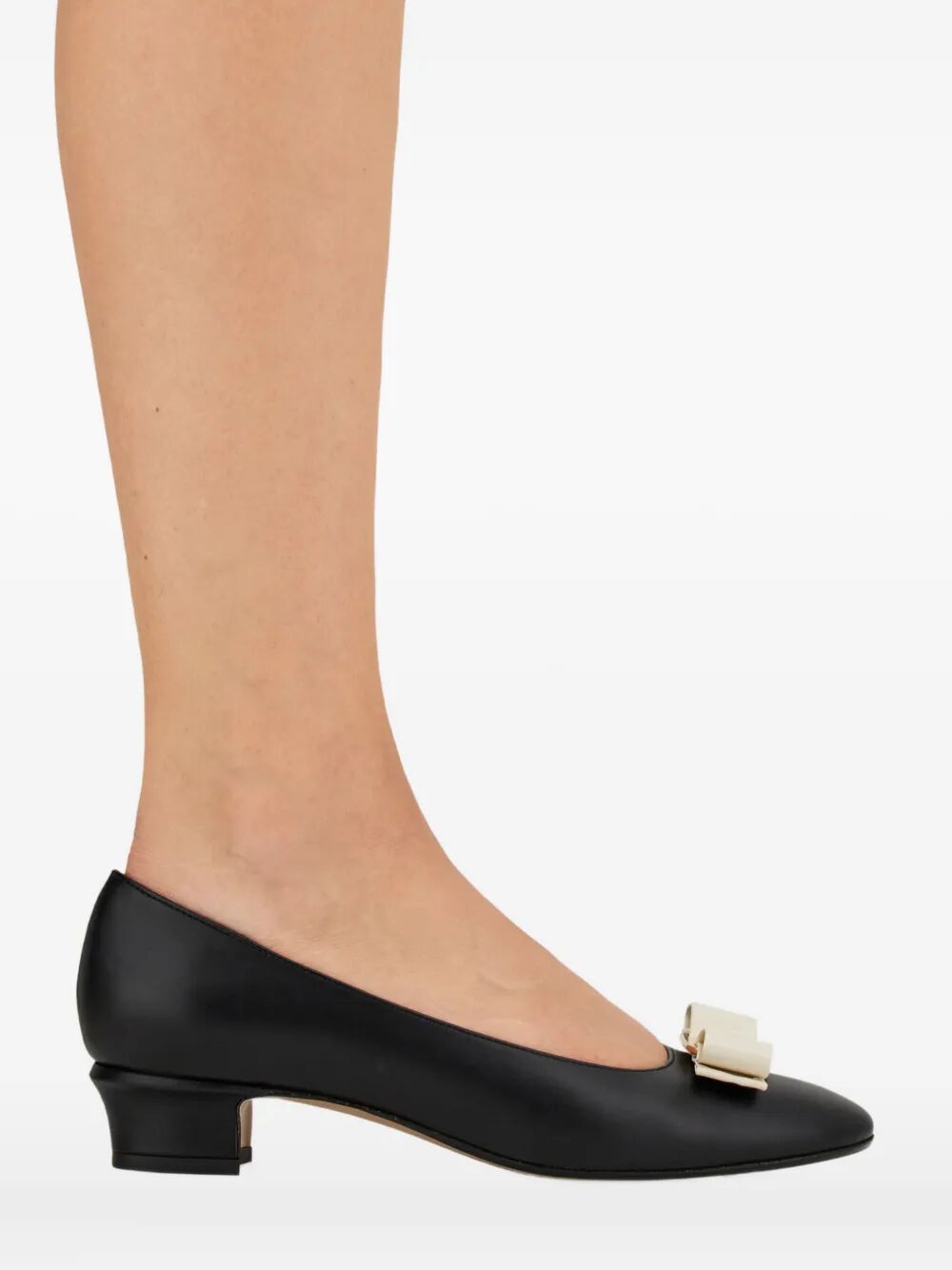 Ferragamo Decollete - Nero | 7e8463fd63b71693290541405abf5507174efe44