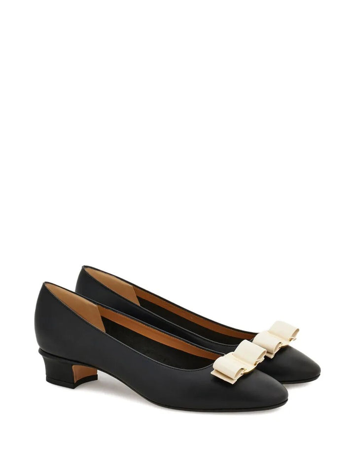 Ferragamo Decollete - Nero | f237b9868302b55c237c01d511df2b3ee992efa3