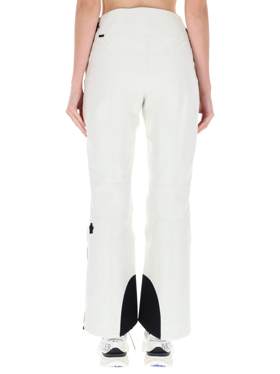Moncler Grenoble Pantaloni - White | 37e3c1efcb401cecfc344ceca925f74bab017e8d