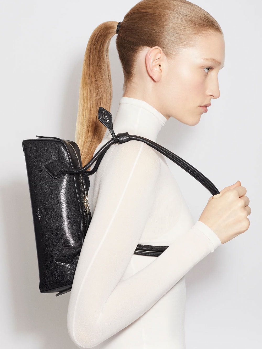 AlaÏA Borse a Spalla e Tracolla - Nero | c1b4a6e5eb342c8788d460a88d60bbe264db17e4