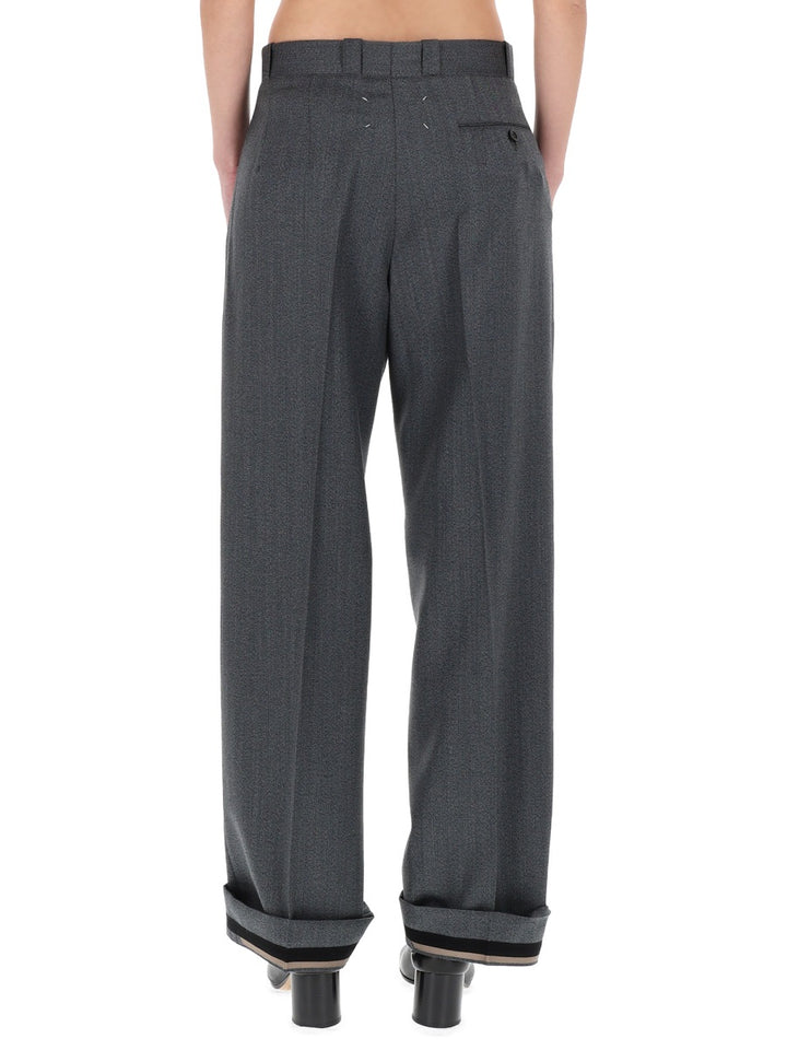 Maison Margiela Pantaloni - Grey | f22970d6009c1bb0c1f0e4a0f5eb1325ed380753