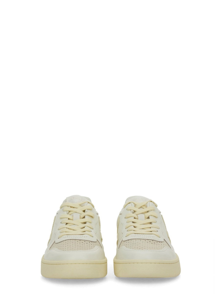 Veja Sneakers - White | ea2700a4e12bbea7cecad4d73af12ecd1bb44512