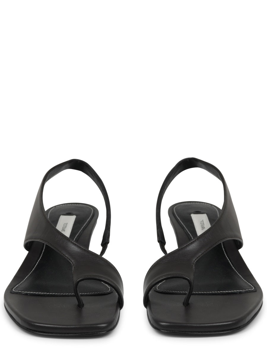 Toteme Sandali - Black | 078d0f8bd04942e33a392ca58e204624017a54a5