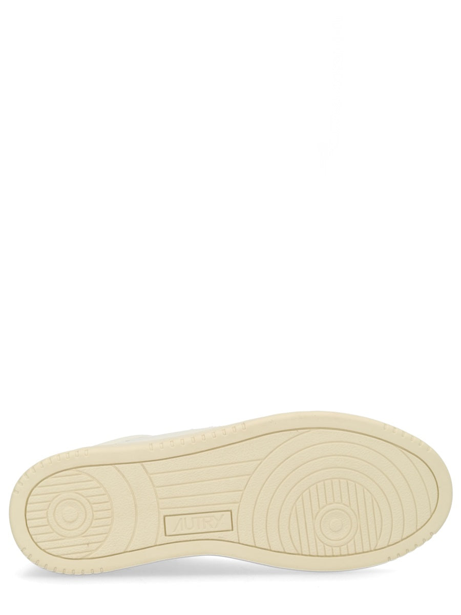 Autry Sneakers - White | 0a6b00b01ce5ab3a59c29a82469dadaffbe12221