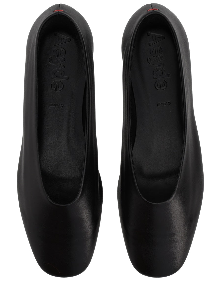 Aeyde Scarpe Basse - Black | ecb4ec3de02b9ca83211174347f19939876f867b