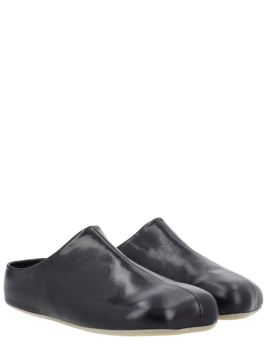Mm6 Maison Margiela Scarpe Basse - Black | 1d42a7fb78874bc62bc5b29ec66a39dee2655967