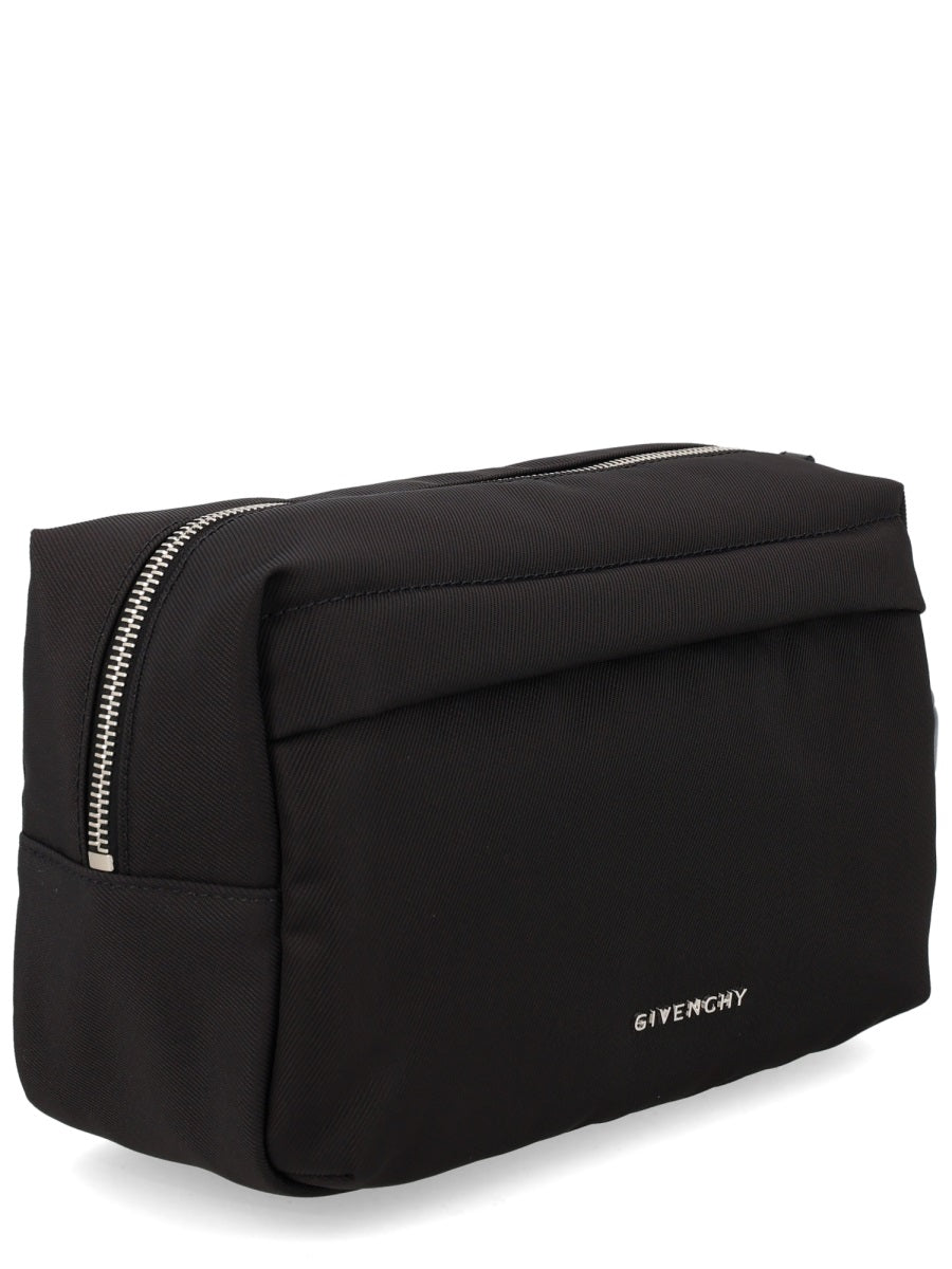 Givenchy Pochette - Black | a9a9973b2f46af1bebba5f1d3944e3ae92c70ead
