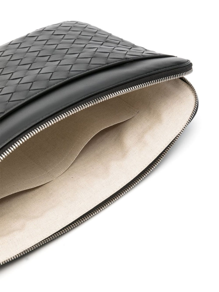 Bottega Veneta Pochette - Black | 19732d62b7b857145308ebd041c8a27f99f48d79