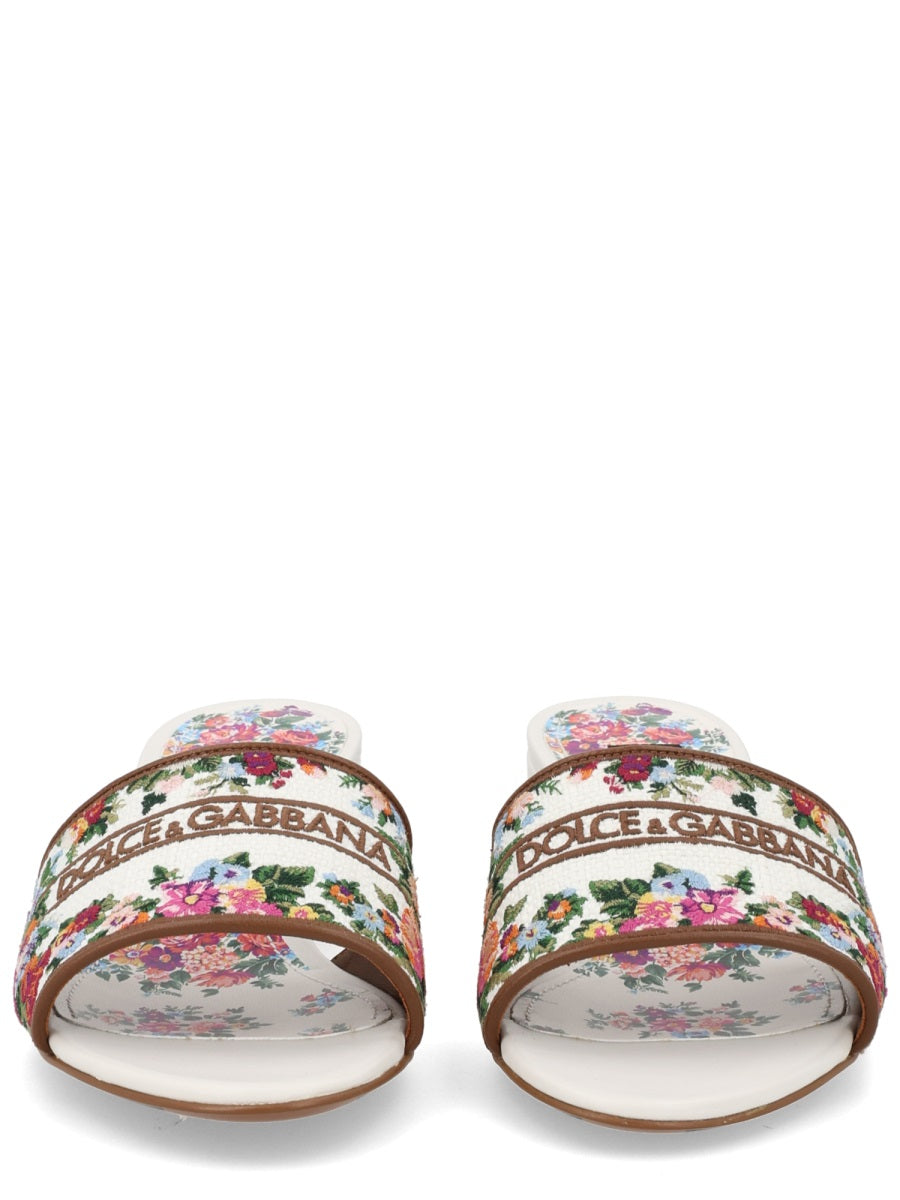 Dolce & Gabbana Sandali - White | a47df2f19e9e45801ef6c39edf8e3c8c681fa1ae