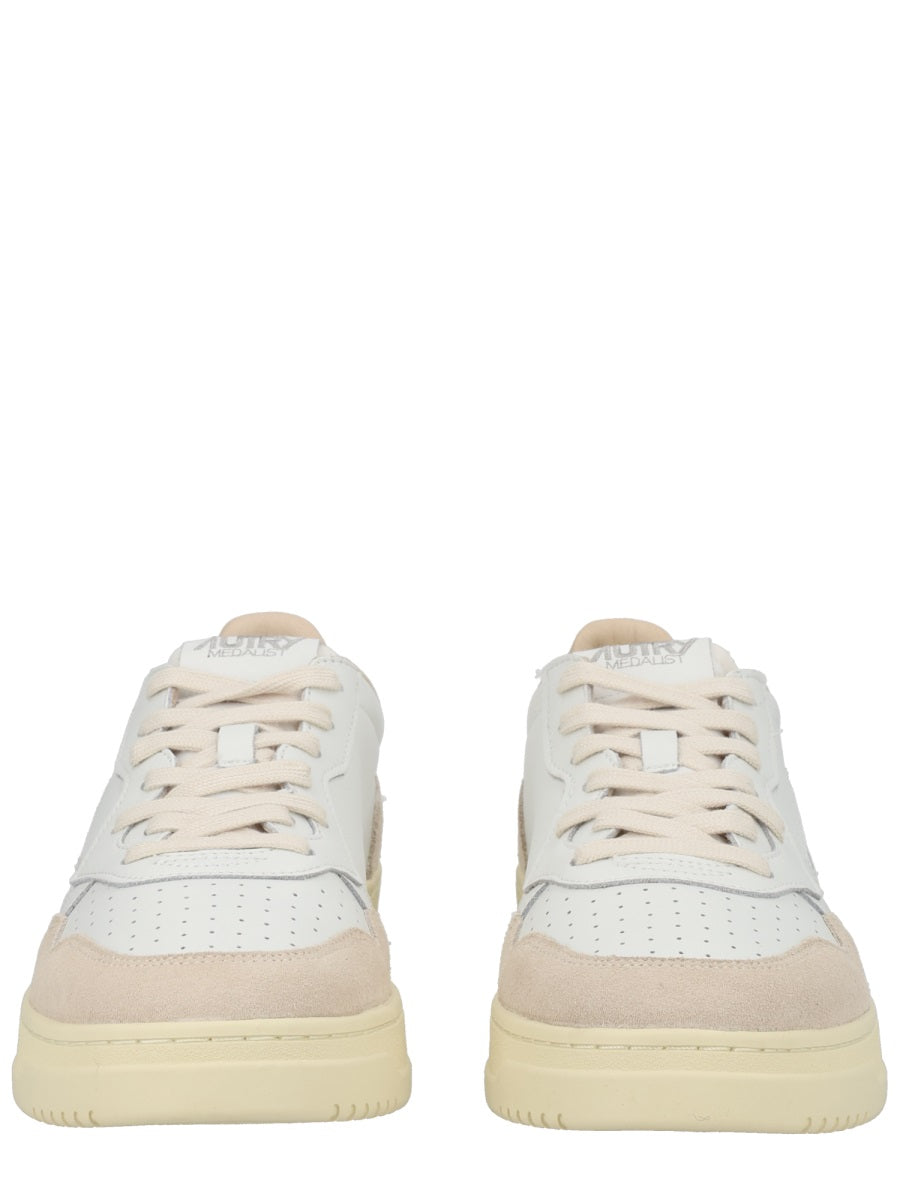 Autry Sneakers - White | 699501931819bd7a49f7cf48946a8e96af81640f