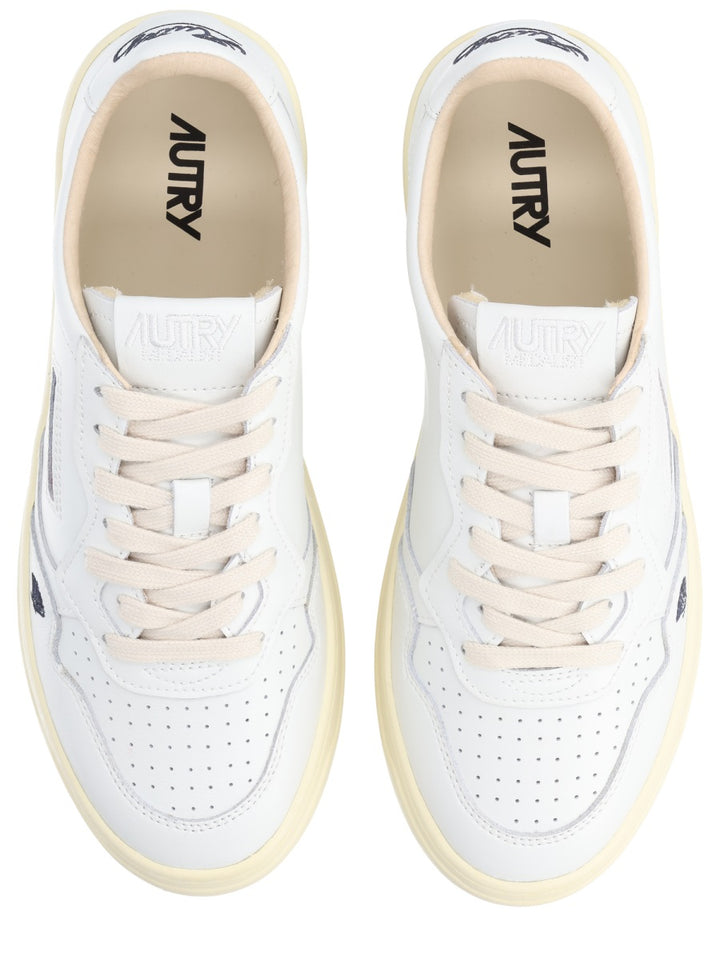 Autry Sneakers - White | 9fe88ca108858ad91c5a57b737e1d4986cbc37c2