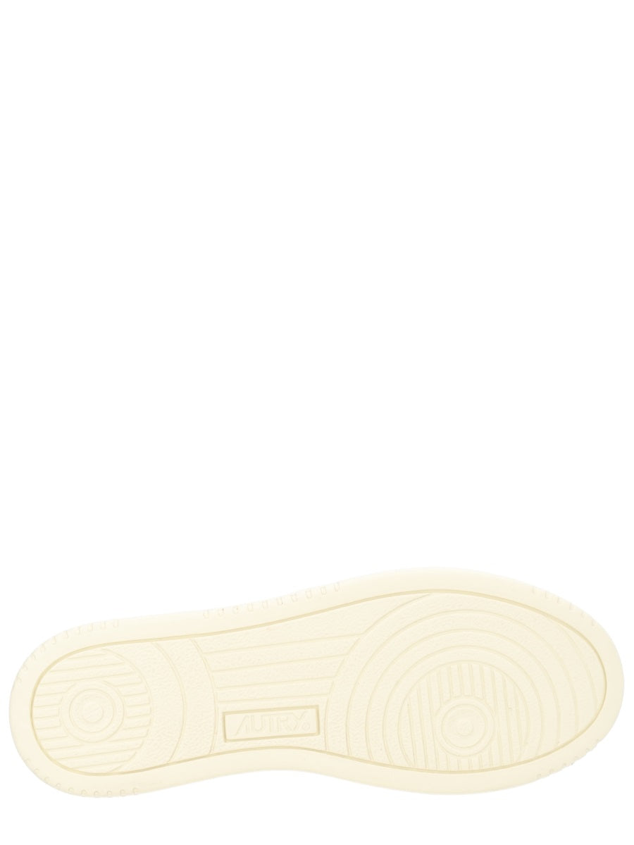 Autry Sneakers - White | 6ae15f775d39388e6195dce22d66b38083ef33b1