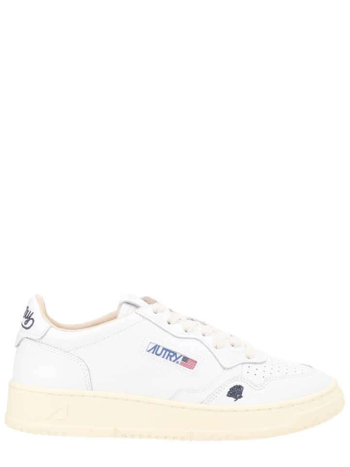 Autry Sneakers - White | d2e15ce4c7400cadf8012b3916408aadcdff8bb9