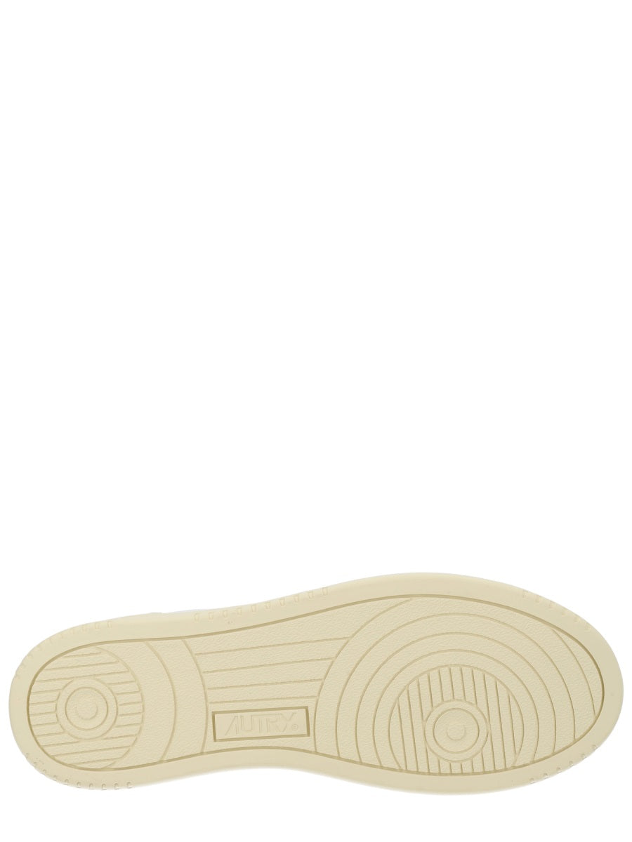 Autry Sneakers - White | 1f33dc7efcd6fe1e5a3639bf6a86449d38bc603b