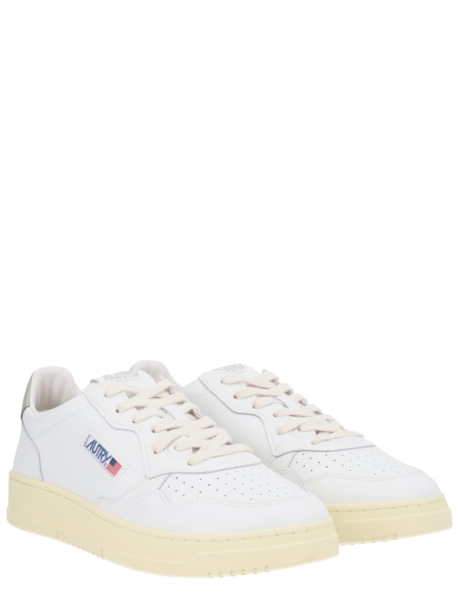 Autry Sneakers - White | 044c116e272de4db289f3af9f27165958341edb9