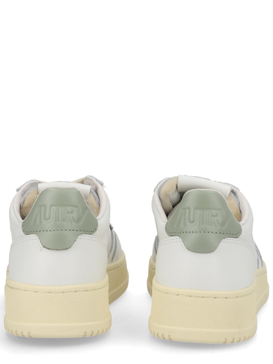 Autry Sneakers - White | cf8c8cc1456ac25055841e553bb45f13a13776da