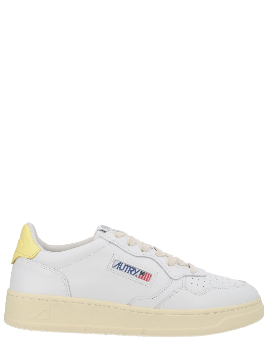 Autry Sneakers - White | 26e7fe68f8048e1b7ca3fa49a1900f4bb2d0ddcb