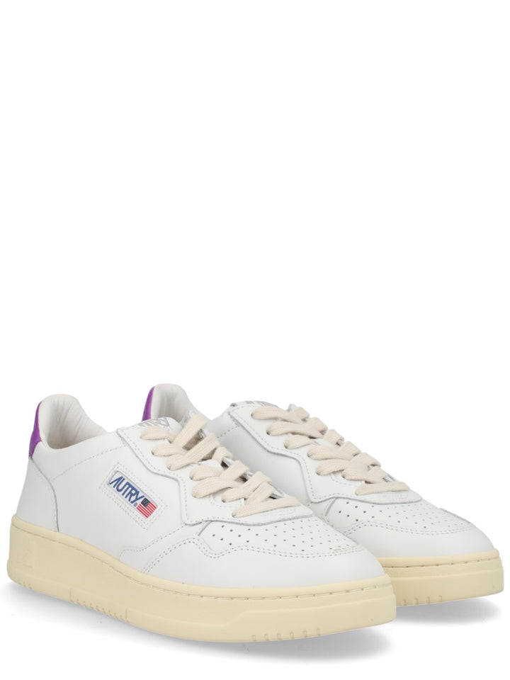 Autry Sneakers - White | d8e3b2d54e4342d01c517bbea9dcea6f81f97dd4