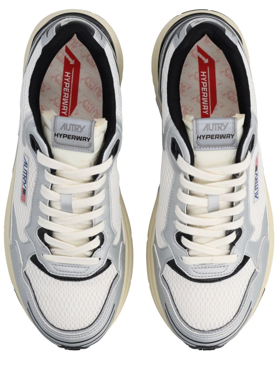Autry Sneakers - White | c08fa866b7e9b8f921f8547e2f56cb703a94b3ad