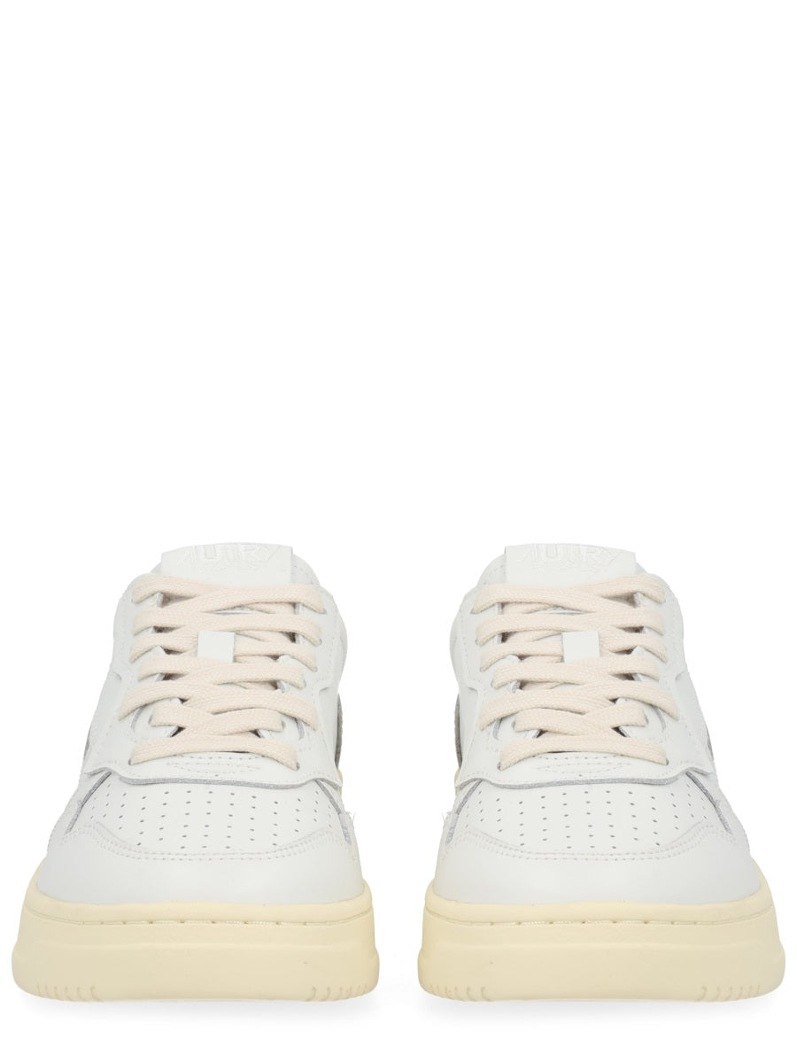 Autry Sneakers - White | ebdbc2877f5c12548c95cb1c453e025462d1406f