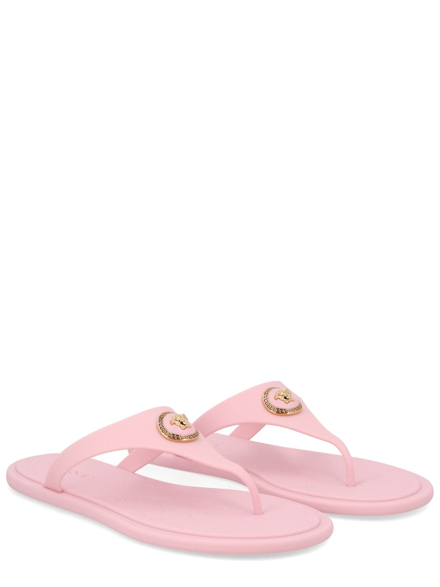Versace Sandali - Pink | 525610acc69d3fcc76e8207418981bd17b882fe2