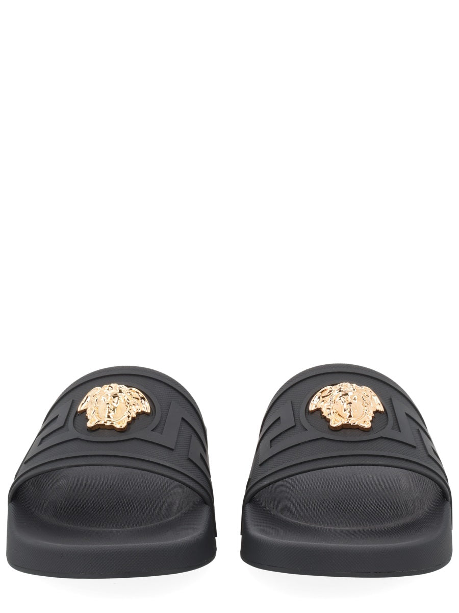 Versace Scarpe Basse - Black | a798f77baf65f61ba52b29845c3d57c6f4f4814b